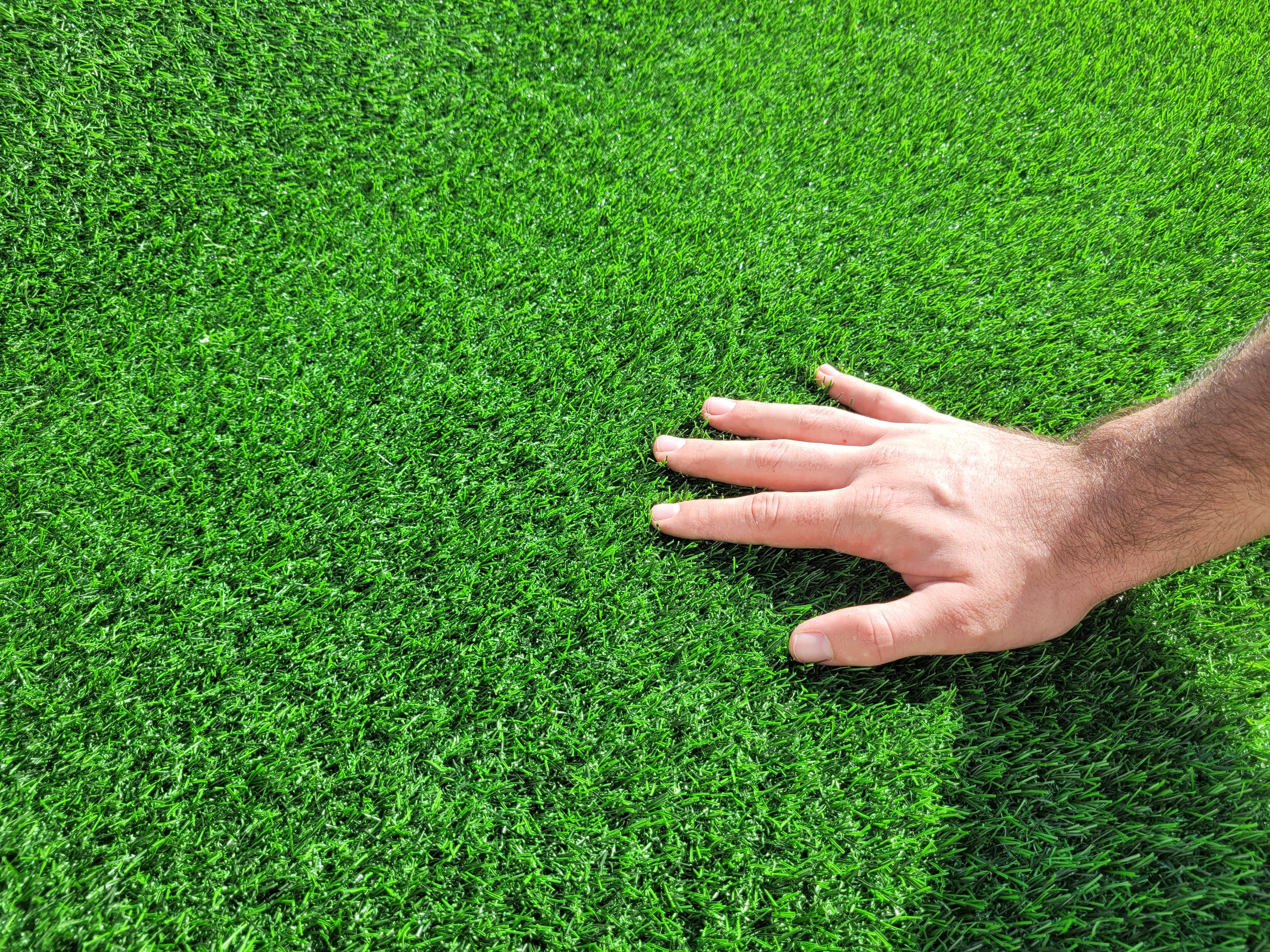 Artificial Grass 18mm - (2m x 10m) - Image 4